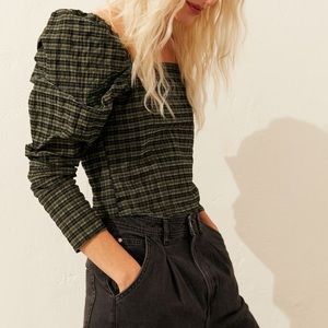 H&M crinkle puff sleeve blouse - dark green